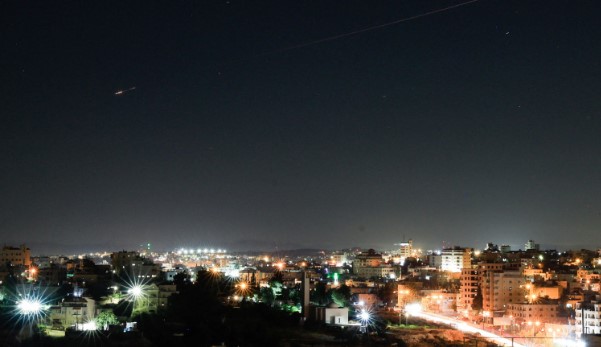 ইসরায়েলে ফের ক্ষেপণাস্ত্র হামলা: ইরানের সঙ্গে যুক্ত হলো হুতিরা
